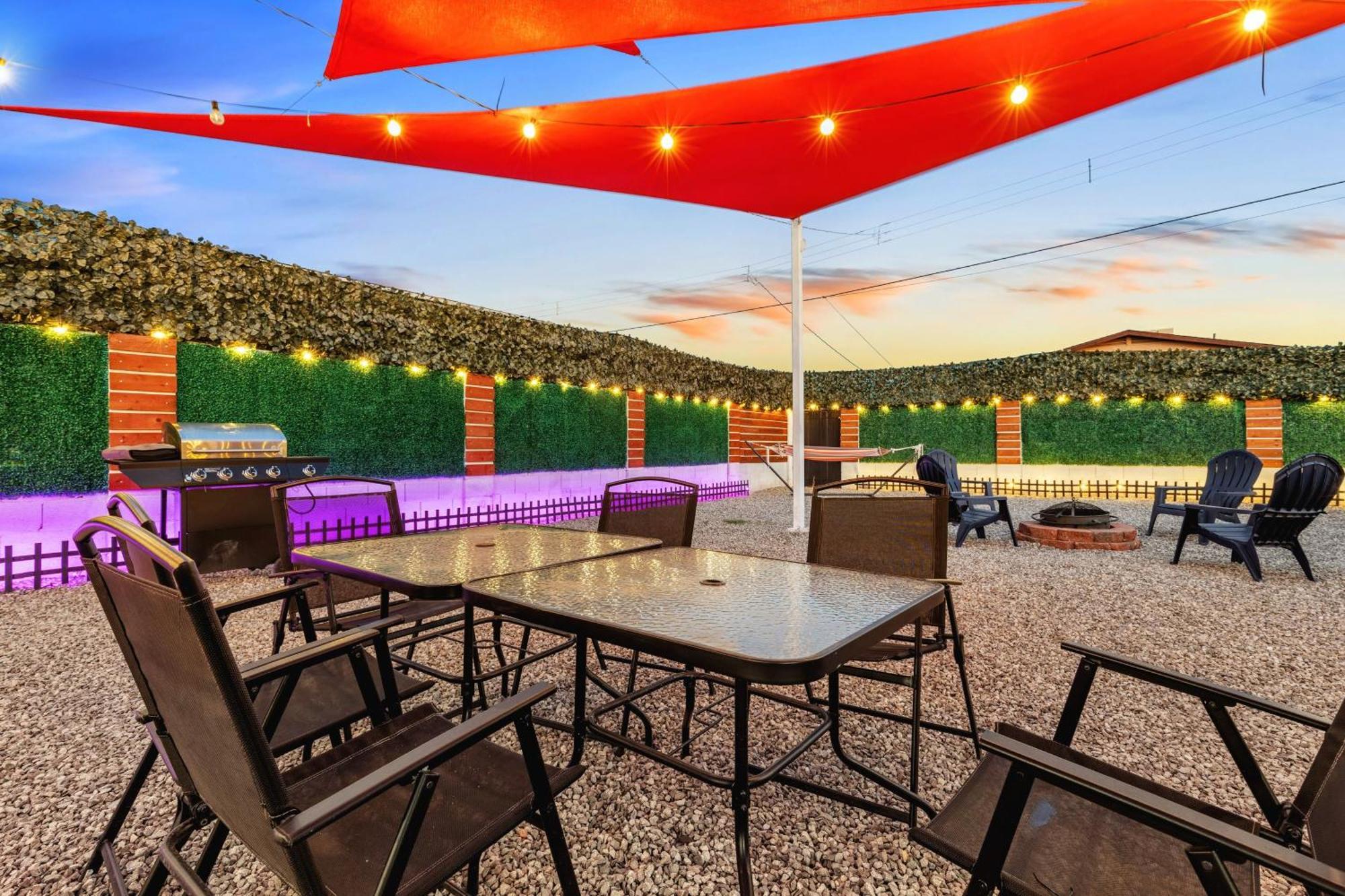 Phoenix Retreat - 2 Bedroom Home With King-Size Bed - 3 Smart Tvs - 10 Min From Airp - Unit A 外观 照片